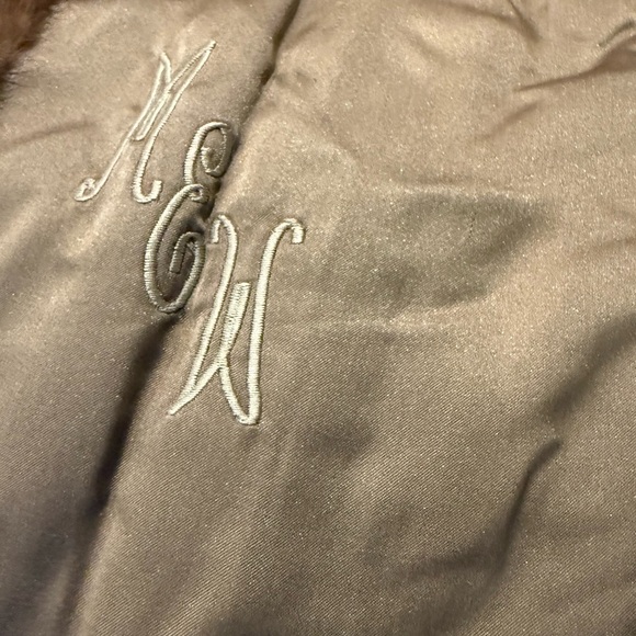 Elegant Tan/Brown Mink Stole/Cape - Picture 4 of 5